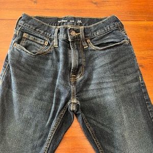 Mens dark wash SLIM jeans NWOT.. sz 29/30